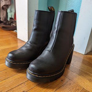 SPENCE LEATHER FLARED HEEL CHELSEA BOOTS— size 9